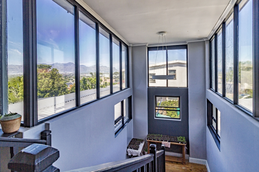 5 Bedroom Property for Sale in Heldervue Western Cape